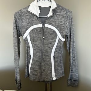 Lululemon define jacket size 4